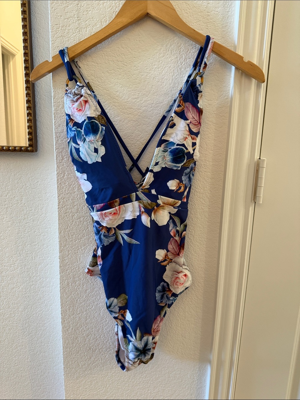 Cupshe Navy Floral One-Piece Swimsuit with Crisscross Back